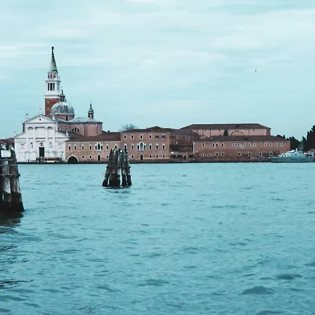 Mimi's Loft * Venice