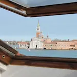 Mimi's Loft Apartman